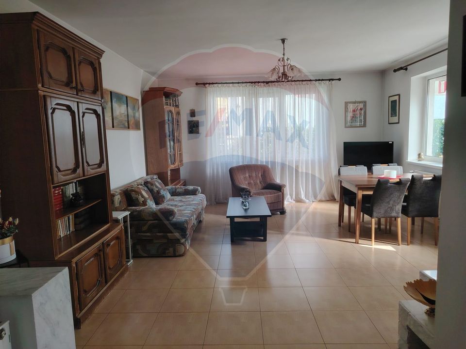 8 room House / Villa for sale, Central area