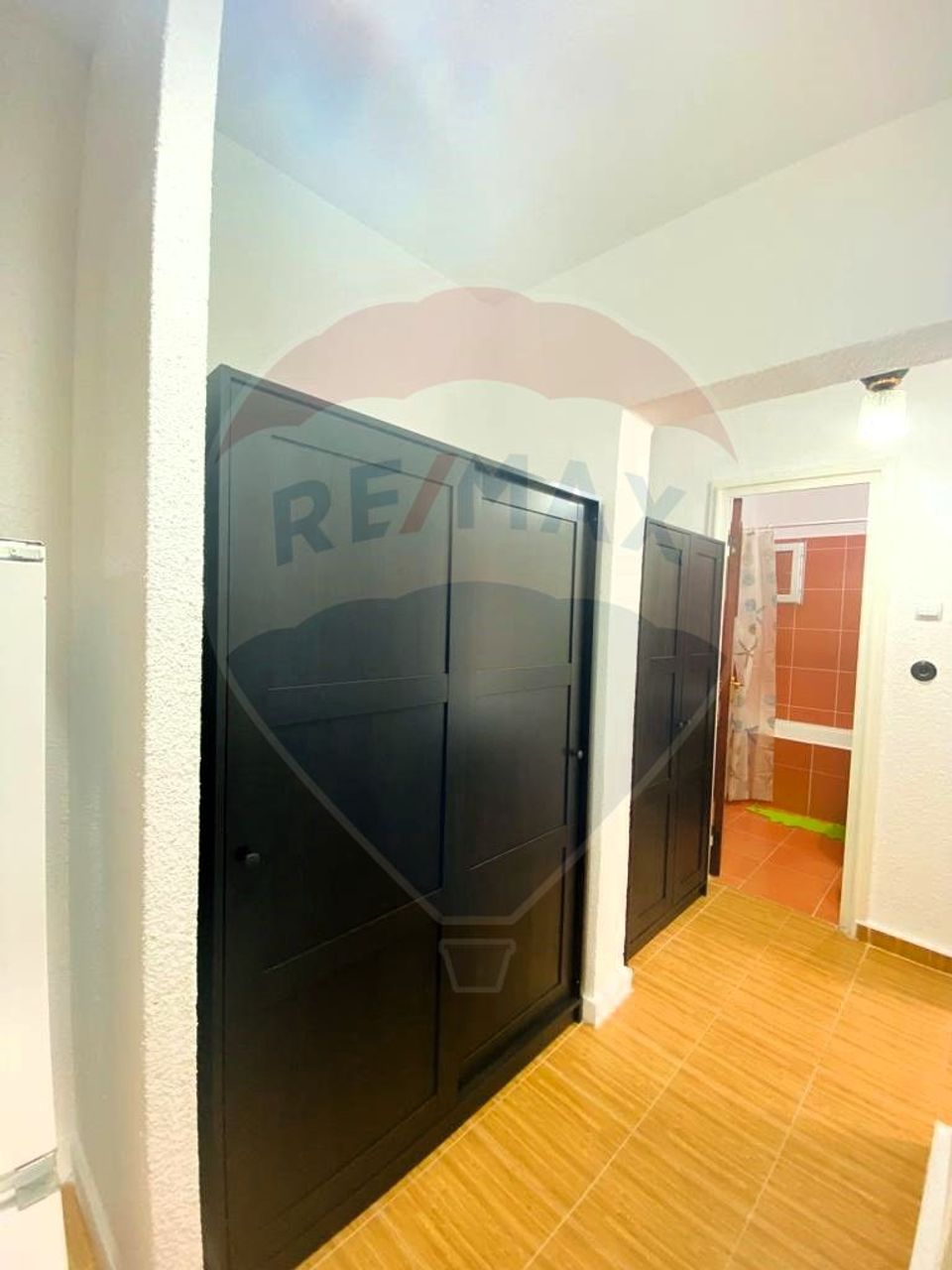 Apartament cu 3 camere la Piata Berceni