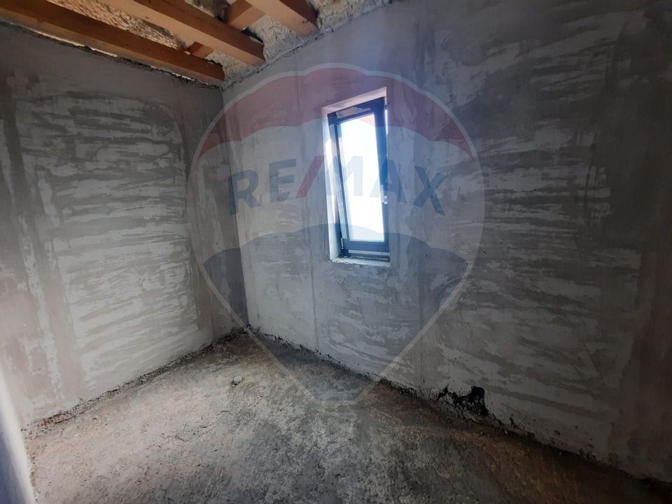 Casă la gri Unirea / Odobesti.