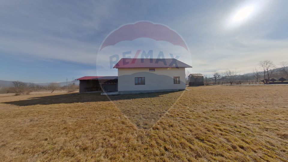 Casă / Vilă cu 8 camere de vânzare