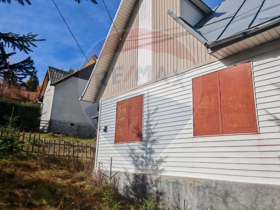 Cabană de vânzare în Muntele Băișorii – Zona Jera