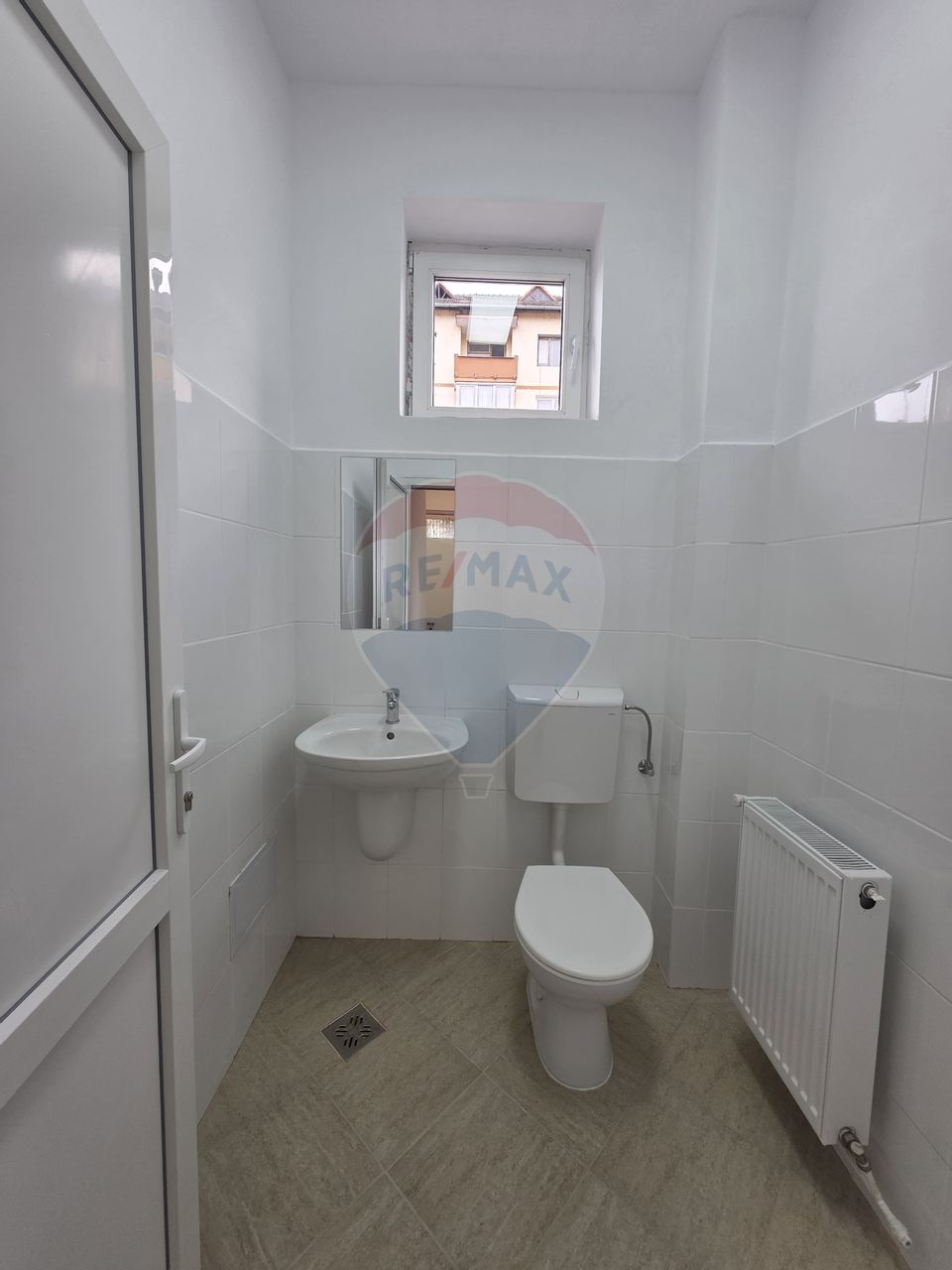 Spațiu comercial de inchiriat - cartier Gura Campului