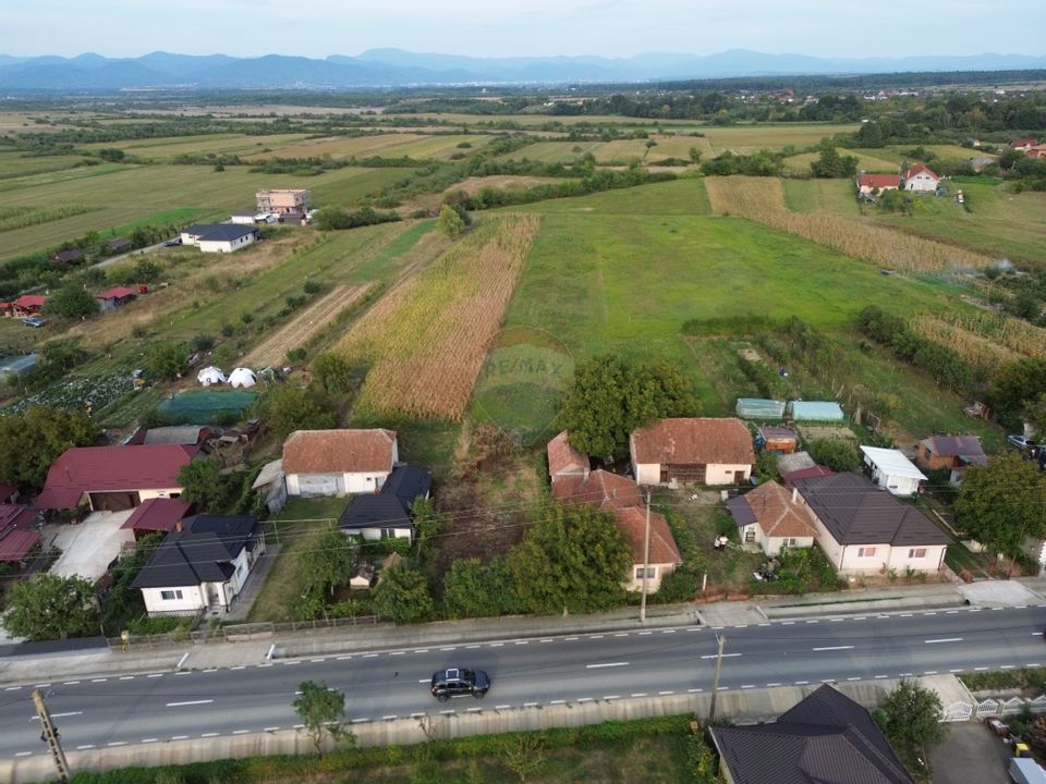 Casă de vânzare in Hideaga la drumul National