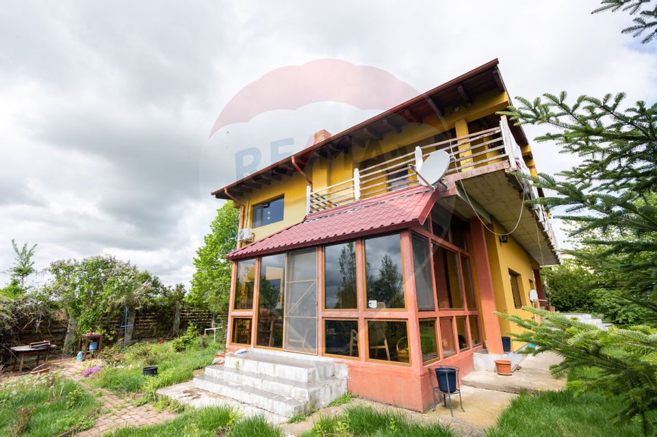 House / Villa with 5 rooms for sale Izvorani near the forest