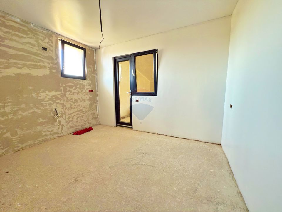 Casă cu 3 camere de vânzare loc. Frumușeni, jud. Arad