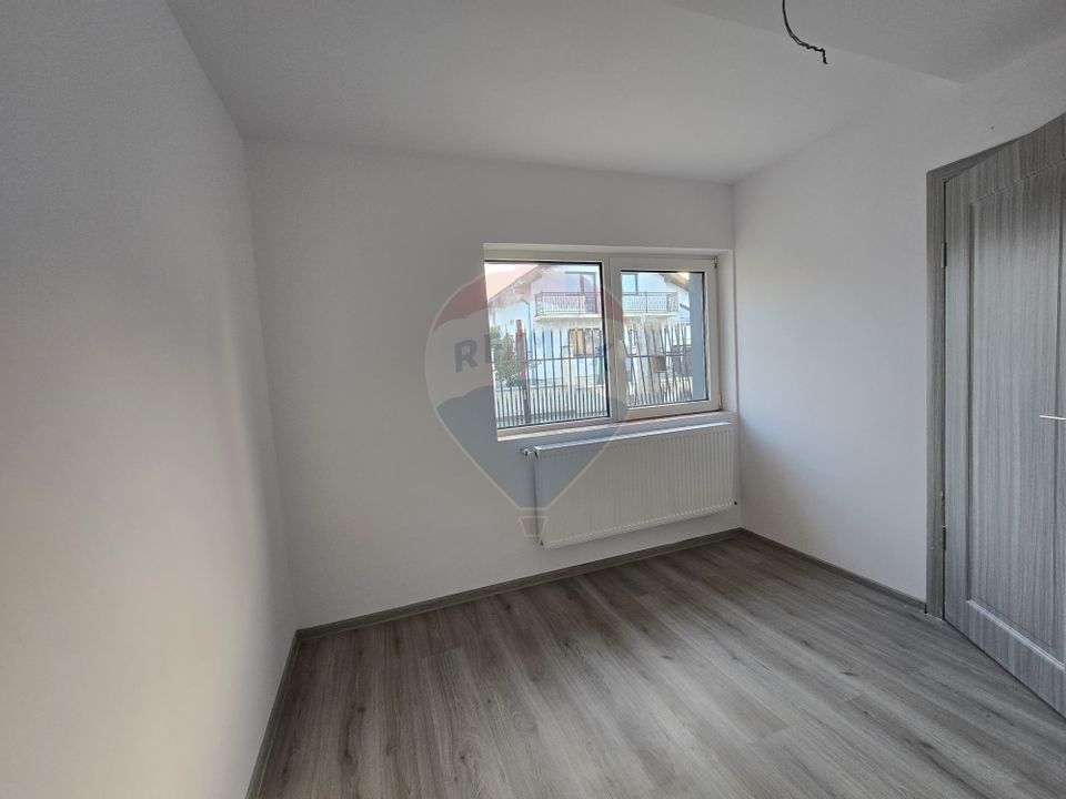 Apartament cu 4 camere de vânzare COMISION 0%