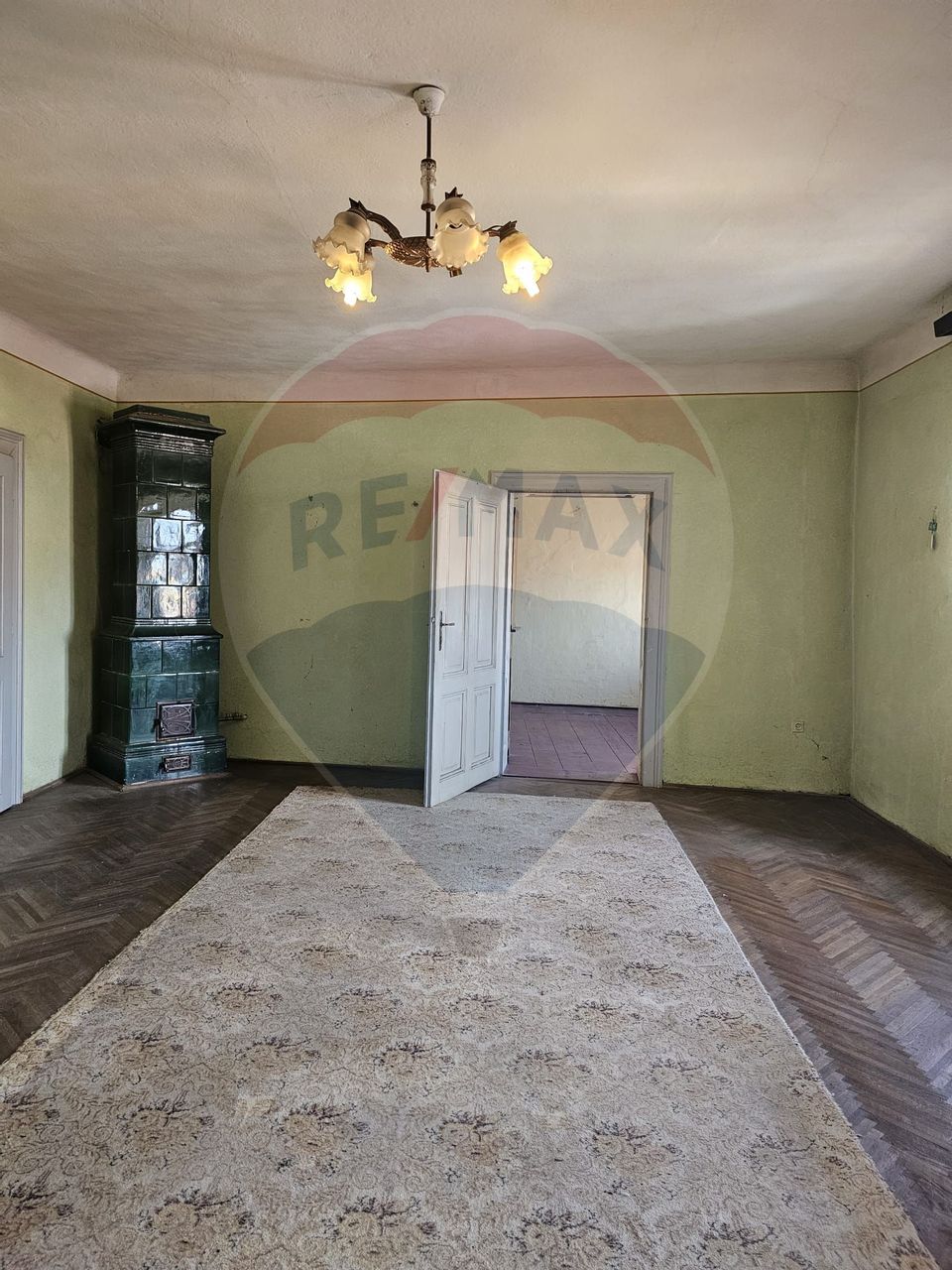 APARTAMENT  CU 3 CAMERE DE VANZARE IN ZONA CENTRALĂ