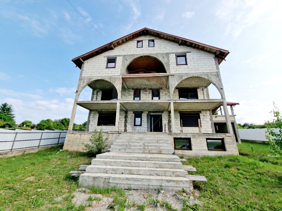 15 room House / Villa for sale