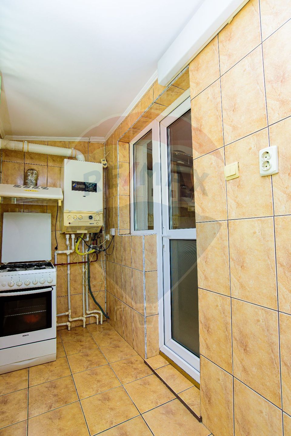 Apartament cu 3 camere de vânzare în zona Micro 20