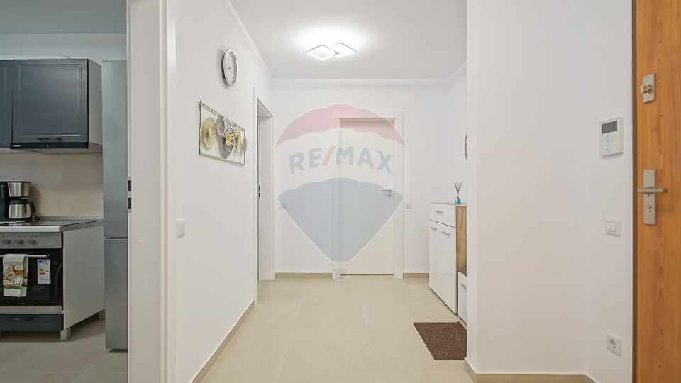 2 room Apartment for rent, Tractorul area