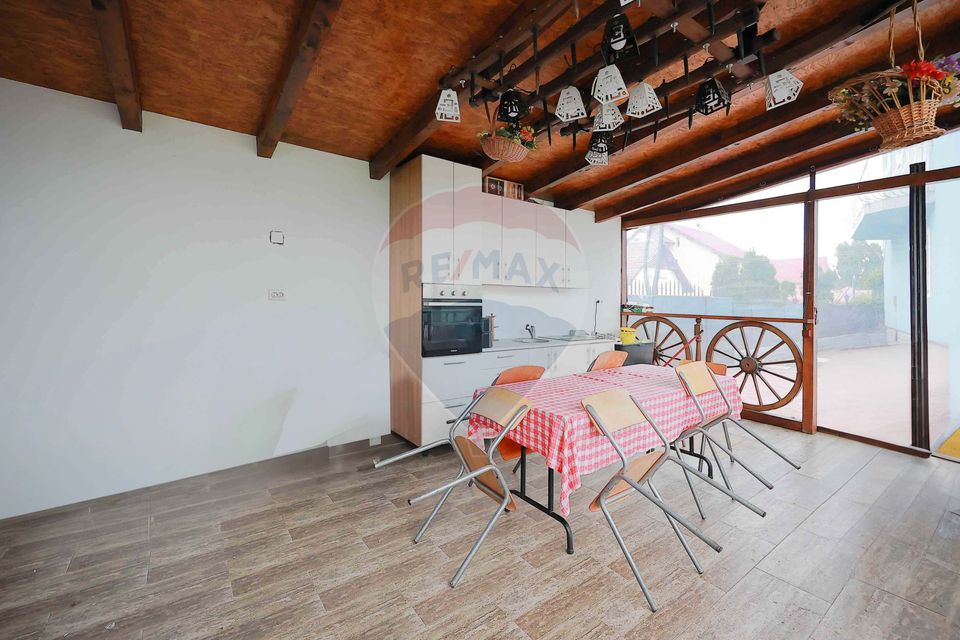 11 room Hotel / Pension for sale