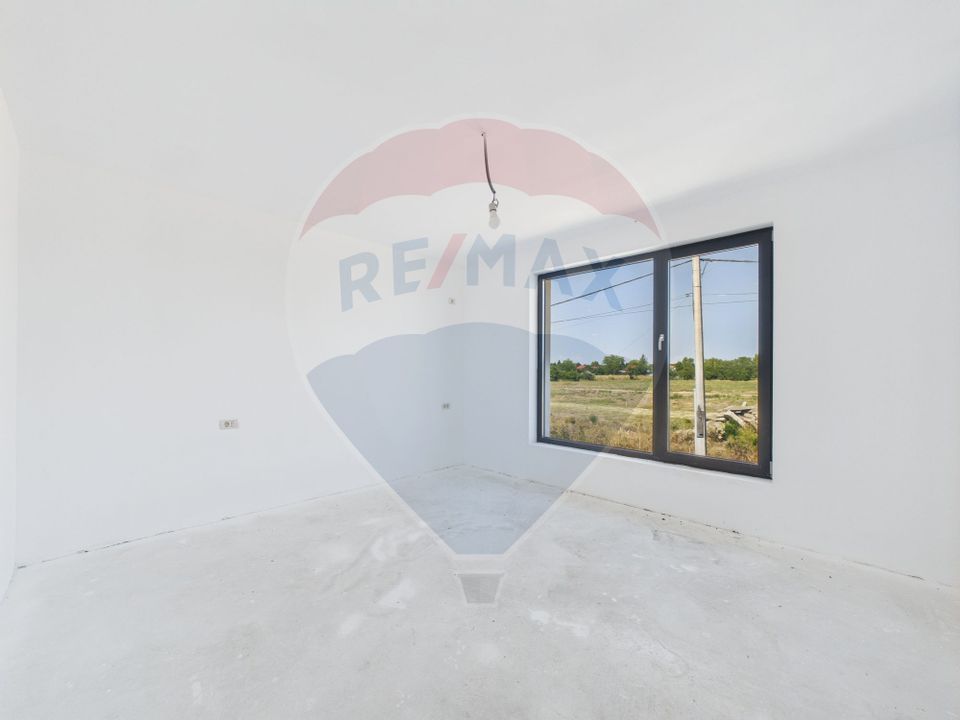 4 room House / Villa for sale