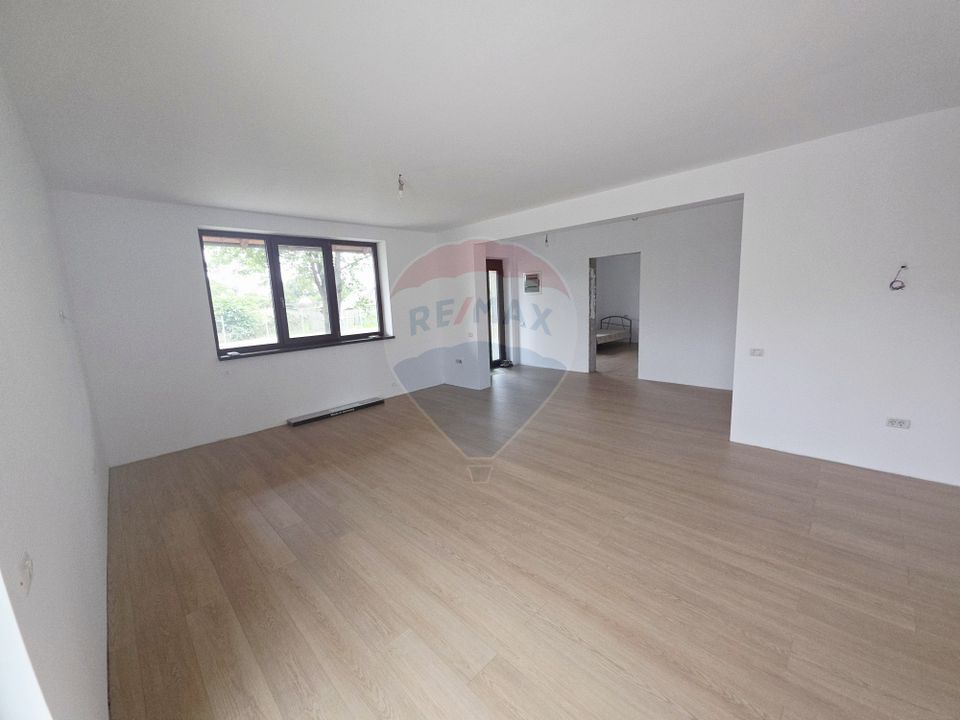 4 room House / Villa for sale