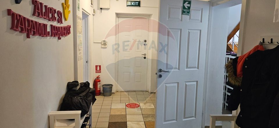 Casă / Vilă cu 6 camere de vânzare în zona Ozana-Pallady