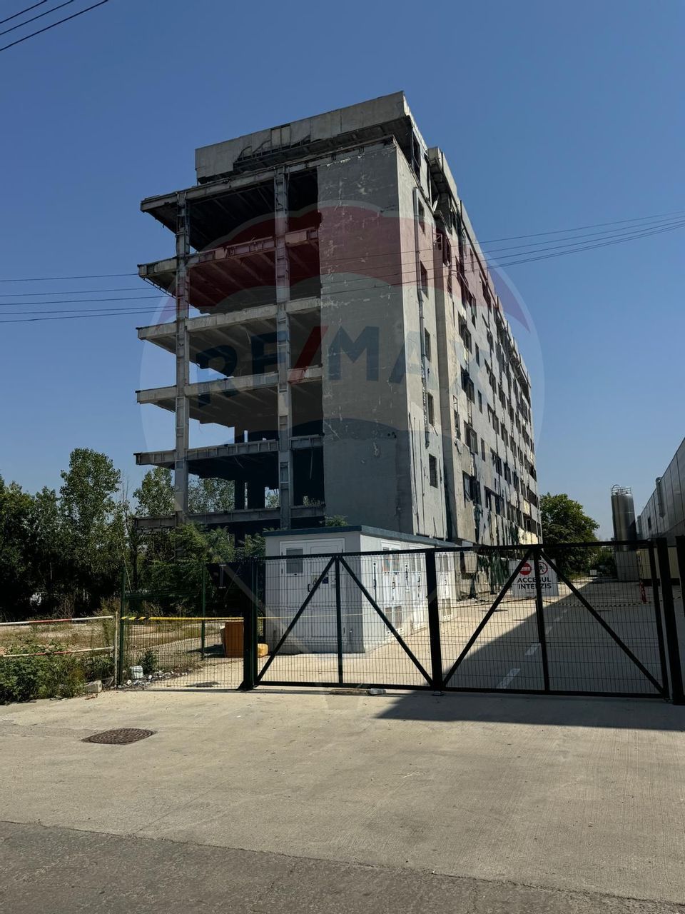 Land with building authorisation in the Metallurgiei area