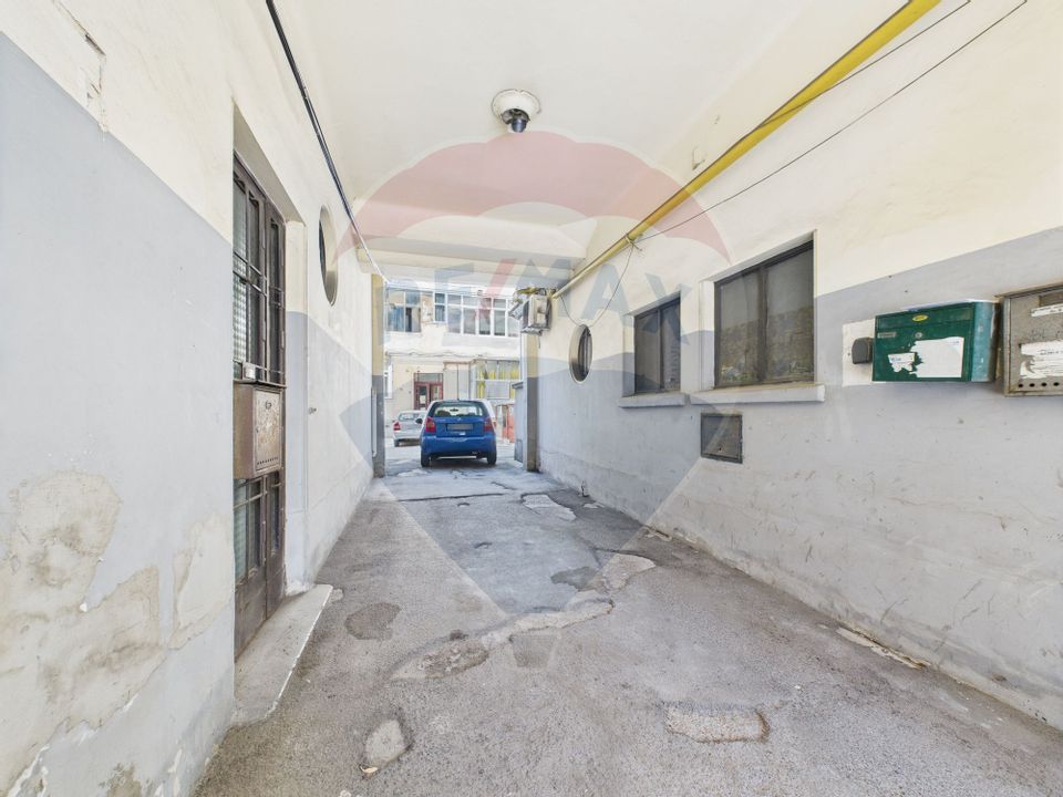 Spațiu comercial-Demisol-Atelier de arta