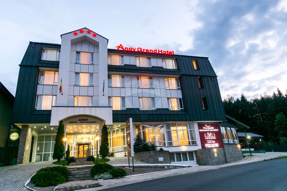 De vanzare Hotel 4*  35 camere | Predeal Brasov