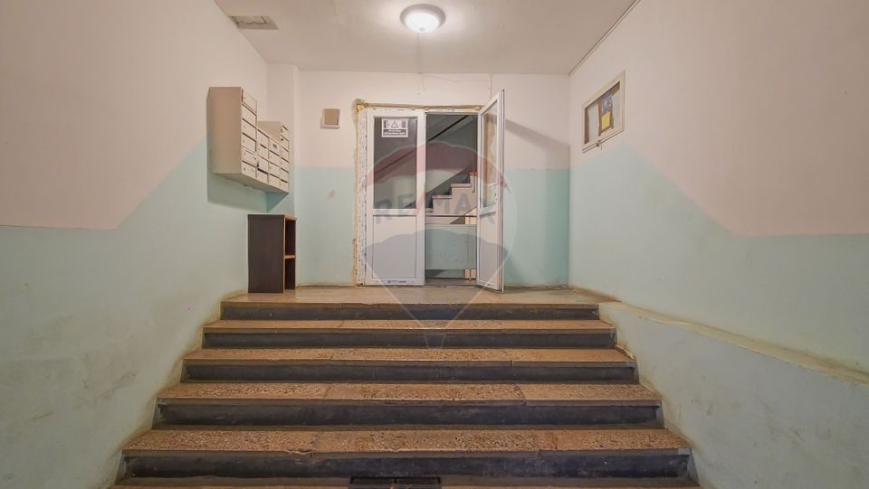 !! VANDUT !!  Apartament cu 3 camere în cartierul Răcădău