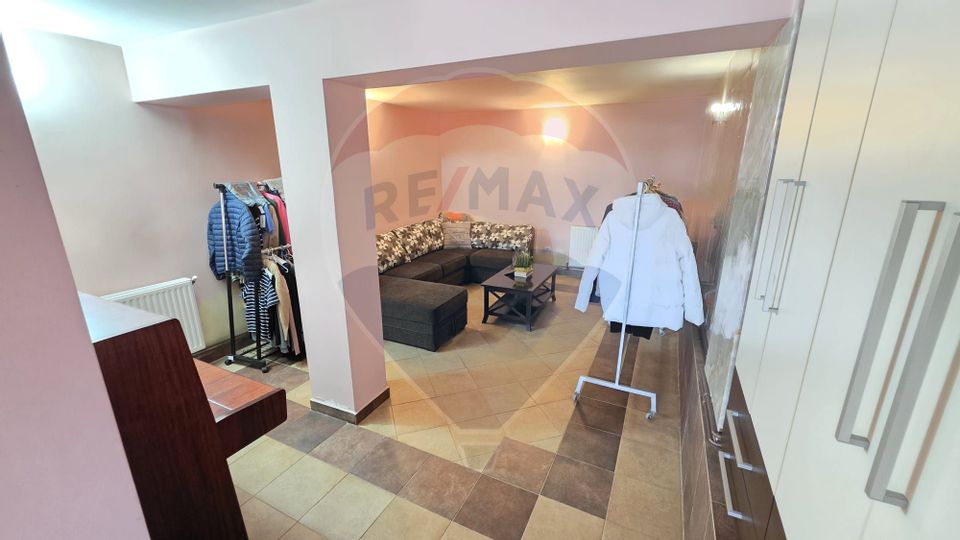 7 room House / Villa for sale, Nord-Est area