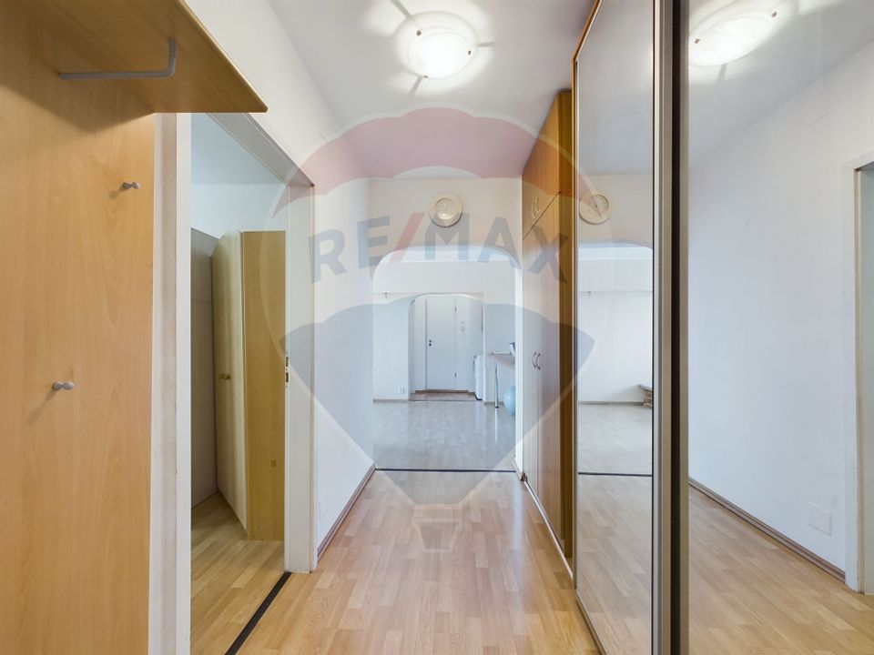 Apartament de vanzare 3 camere Bulevardul Ghencea