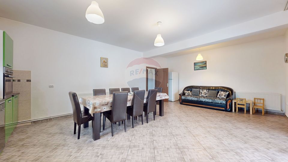 Casă de vacanță/Pensiune | Bran | 728 mp curte