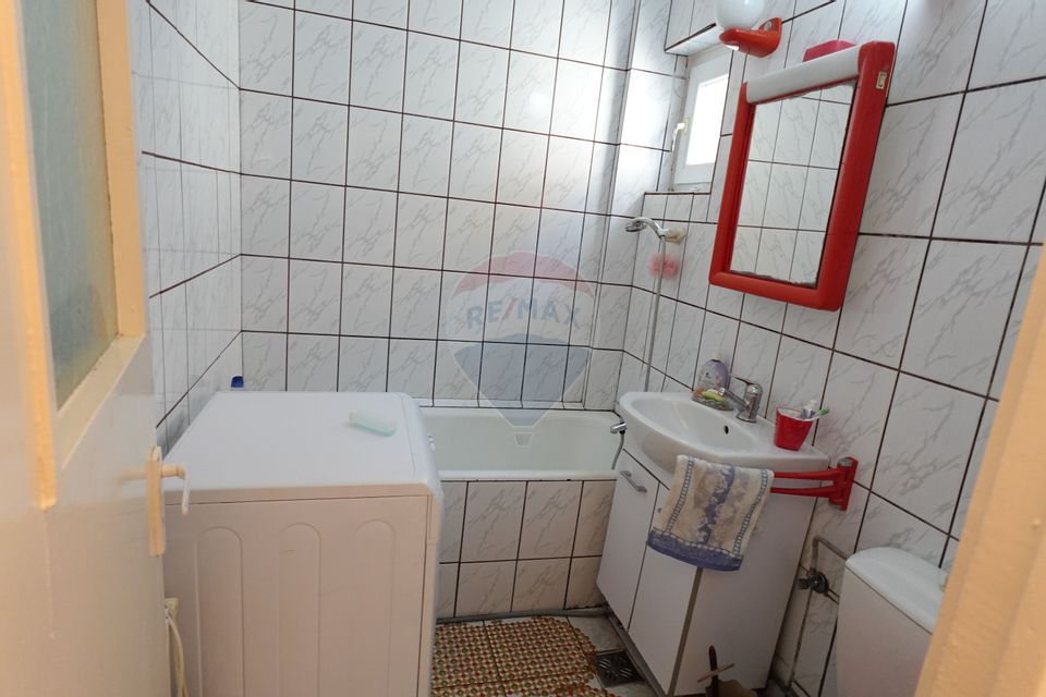 Apartament cu 3 camere de vânzare