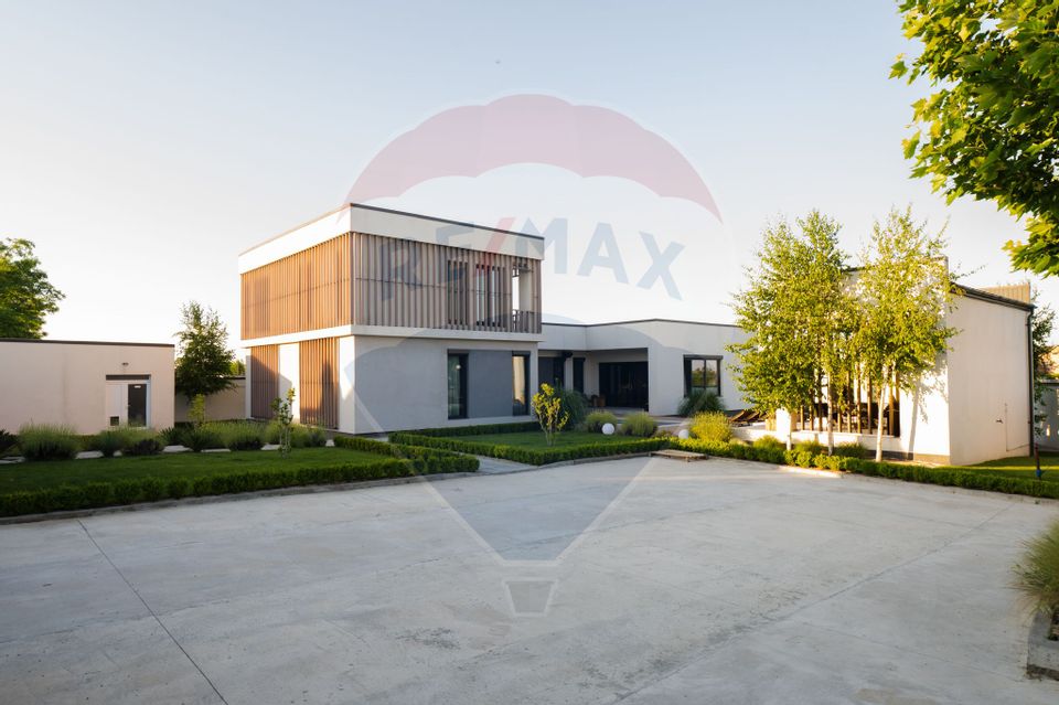 8 room House / Villa for sale