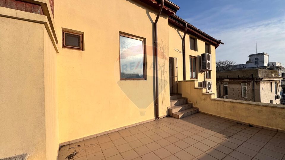 Vila de vanzare in zona peninsulara Constanta