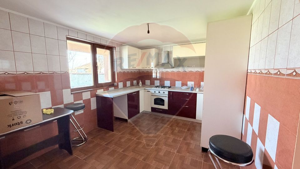 4 room House / Villa for sale