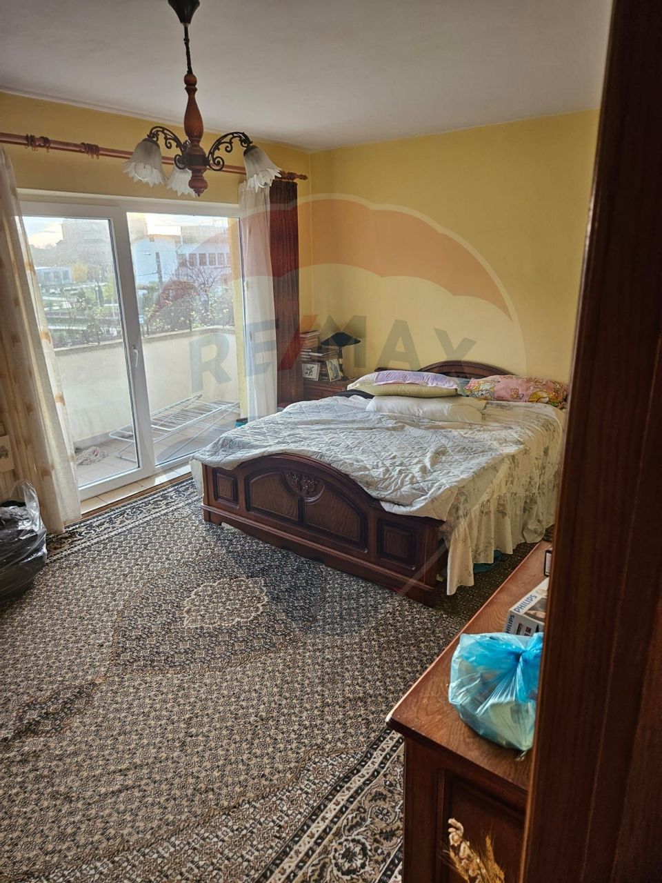 Apartament cu 3 camere de vânzare, str. Hortensiei