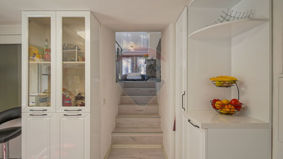 6 room House / Villa for sale