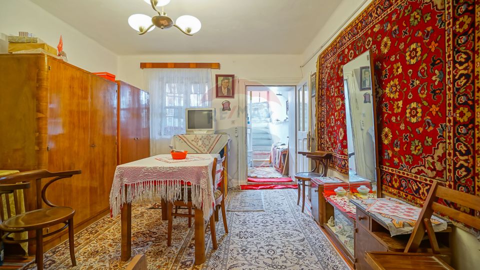 REZERVATA! Casă cu 3 camere, terasă, pod mansardabil, Centrul Istoric