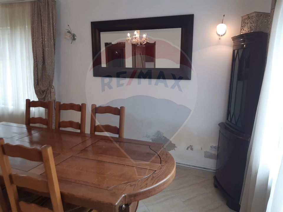 Casă / Vilă cu 7 camere de vânzare în zona Bran-Tohanita