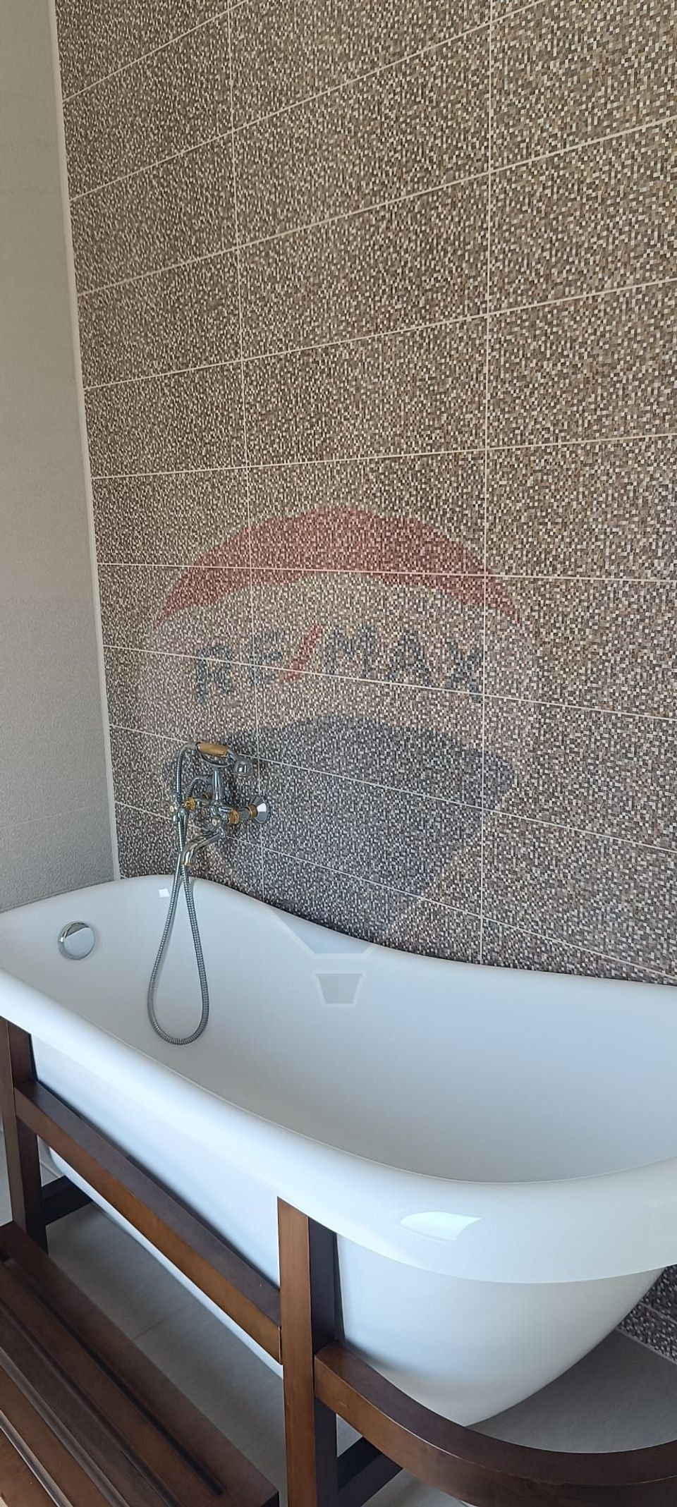 5 room House / Villa for sale, Ferme area