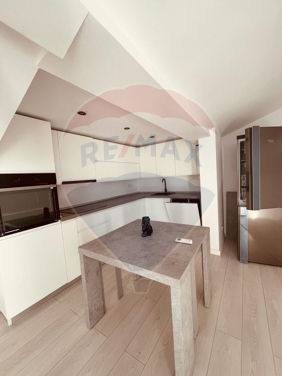 4 room House / Villa for sale, Calea Calarasilor area