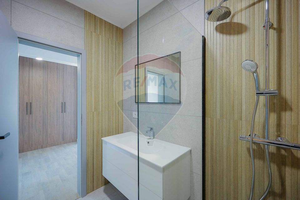 Apartament de închiriat cu 2 camere și parcare, ultracentral, Oradea