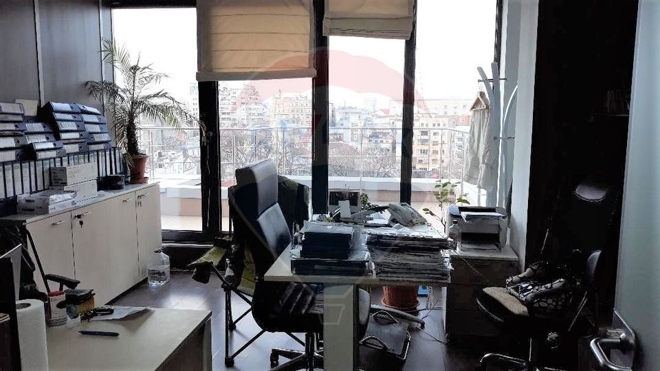 Office space of 166.5 sqm in pta rosetti area