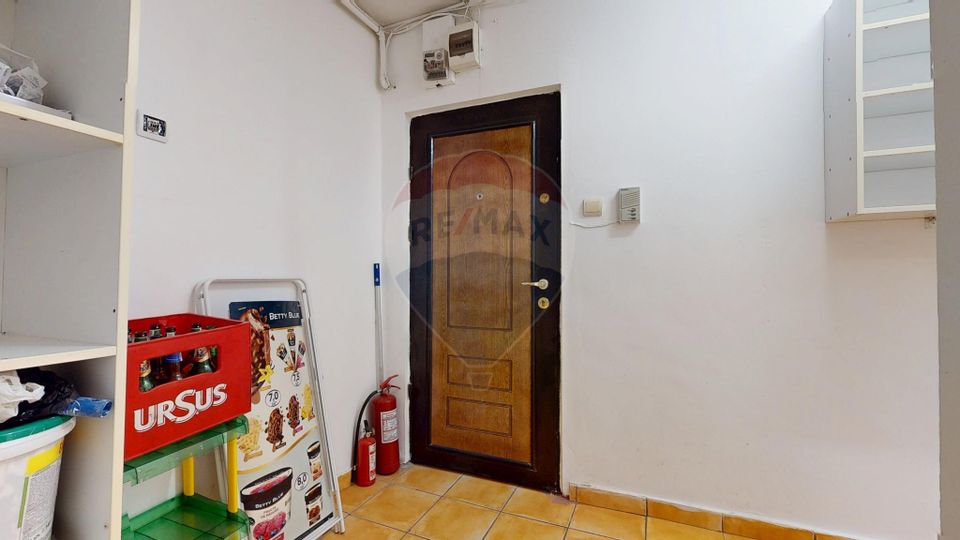 37.4sq.m Commercial Space for rent, Astra area