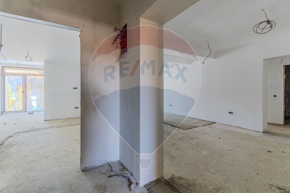 Activ Hotelier SubEvaluat | 18.000 mp construiti | 3 ha teren | BRASOV