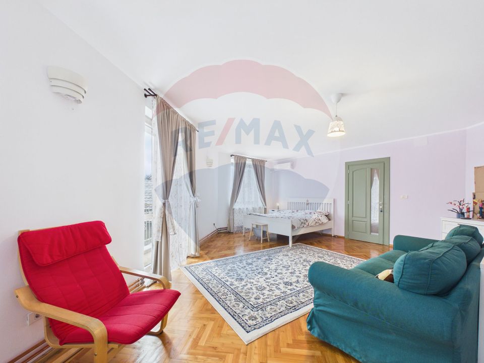 7 room House / Villa for sale