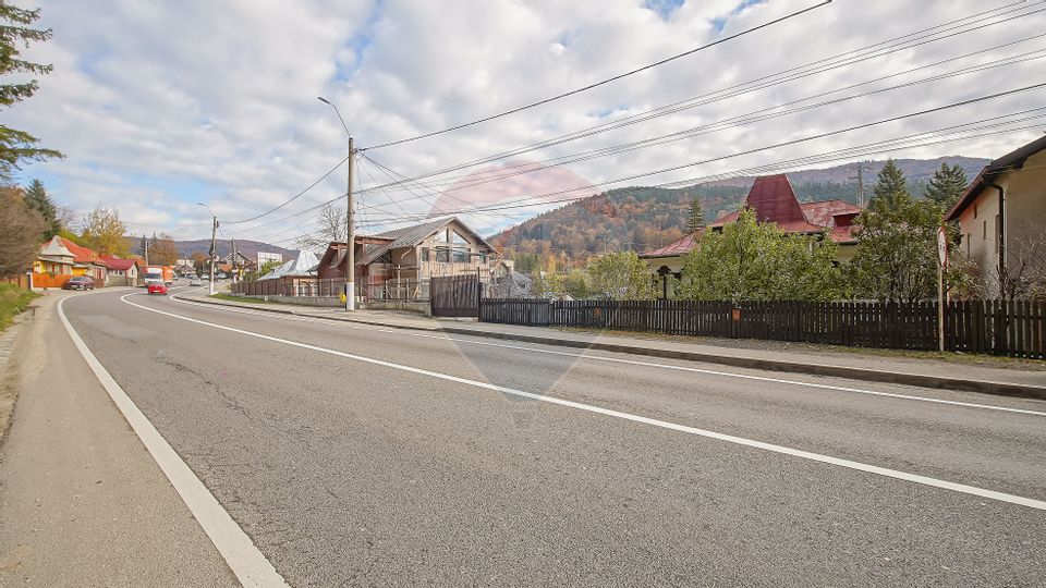 Vilă cu farmec istoric în Bușteni, pensiune sau locuință de vacanță!