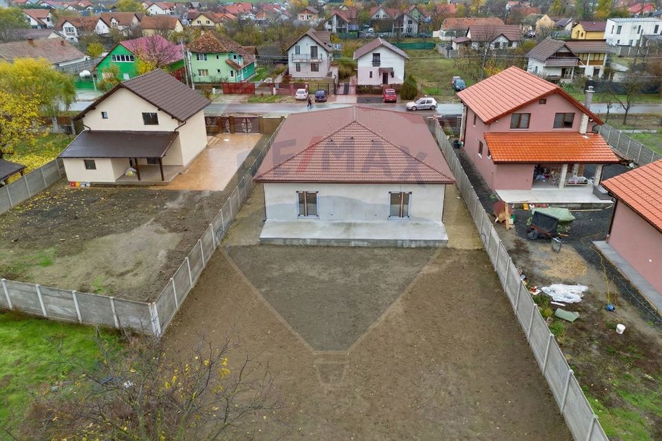 Casă / Vilă cu 3 camere de vânzare