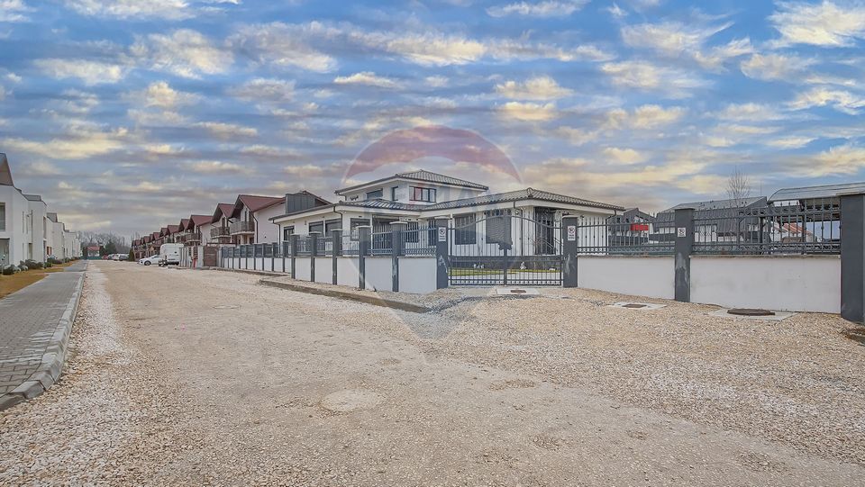 Casă premium cu 270 mp utili, 7 camere ,curte generoasă în Bartolomeu