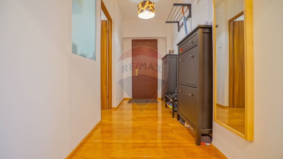 Apartament cu 4 camere, Centrul Civic