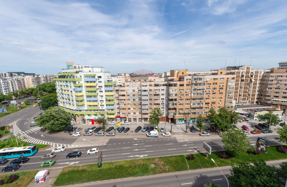 Apartament 3 camere + boxa de vanzare, Panduri, Marriott, 4 balcoane