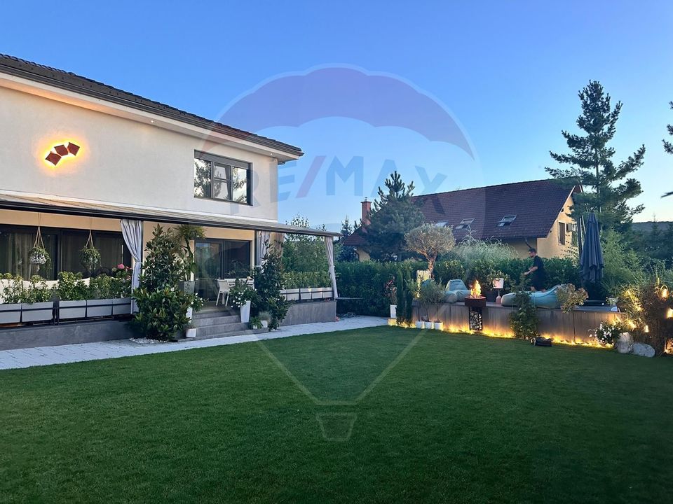 Casă exclusivista care combină perfect luxul și funcționalitatea
