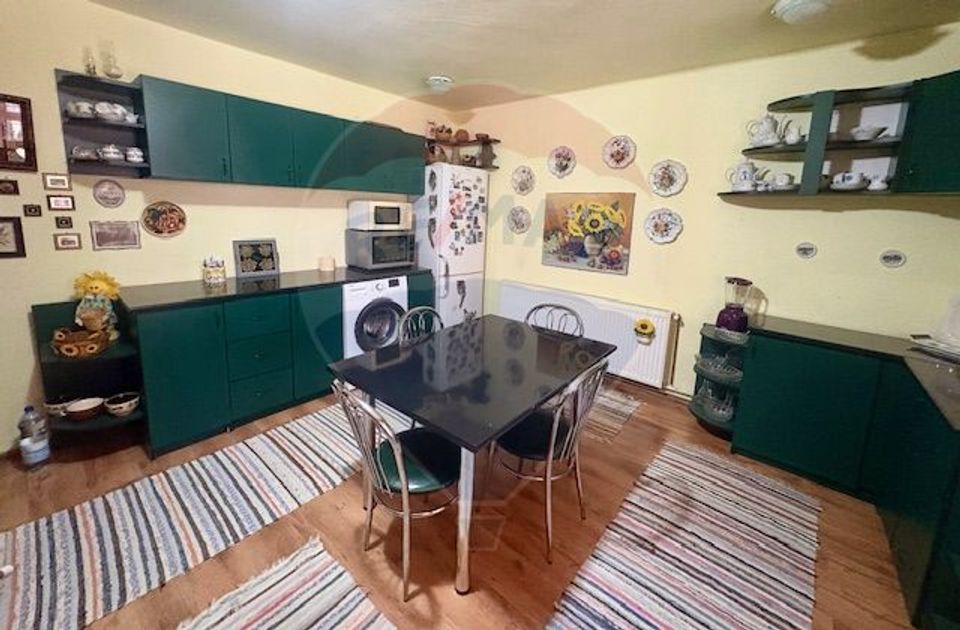 6 room House / Villa for sale