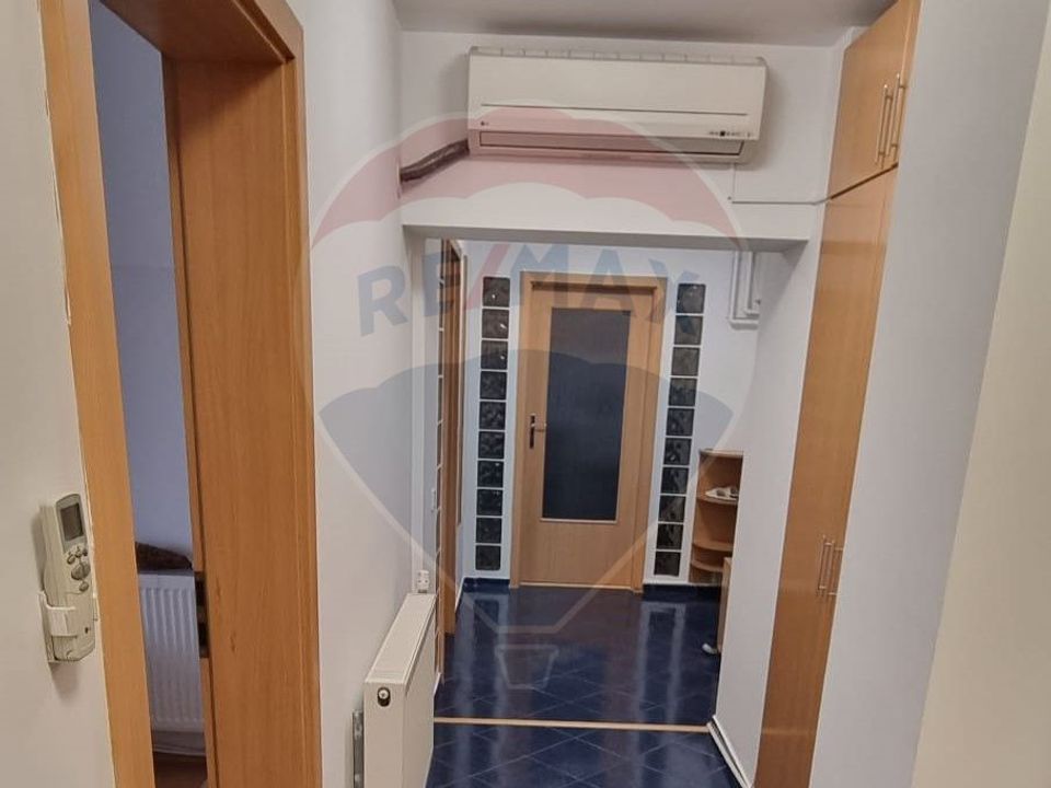 Apartament cu 3 camere de închiriat, strada Stefan cel Mare,zona Mall