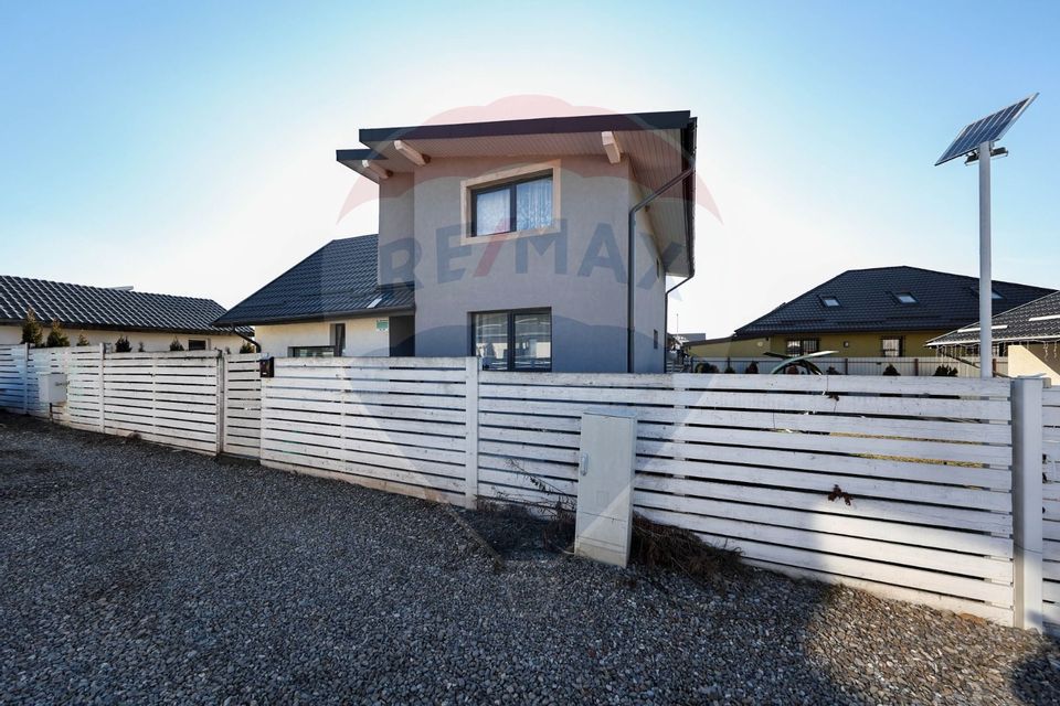 5 room House / Villa for sale