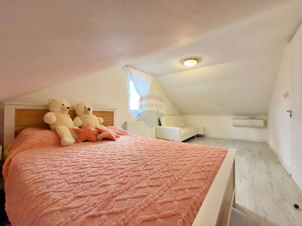 Casă cu 5 camere de vânzare în zona 3 Insule, Arad